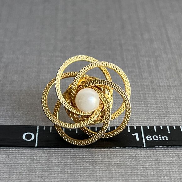 Vintage Imitation Pearl Knot Earrings Gold Tone Textured Flower Open Rings 7/8" - Picture 5 of 6
